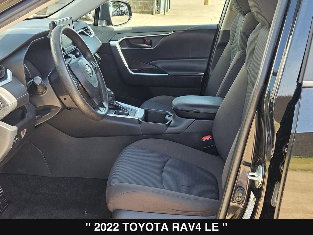 2022 Toyota RAV4 LE