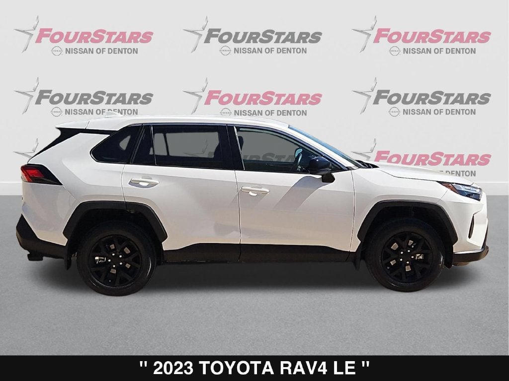 2023 Toyota RAV4 LE