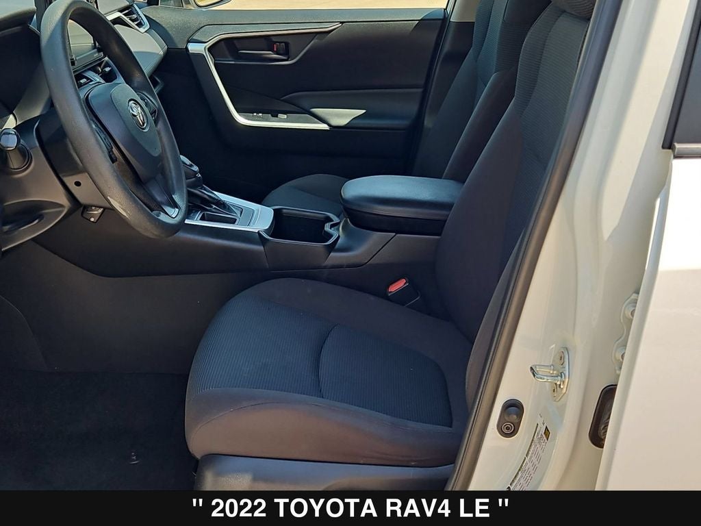 2022 Toyota RAV4 LE
