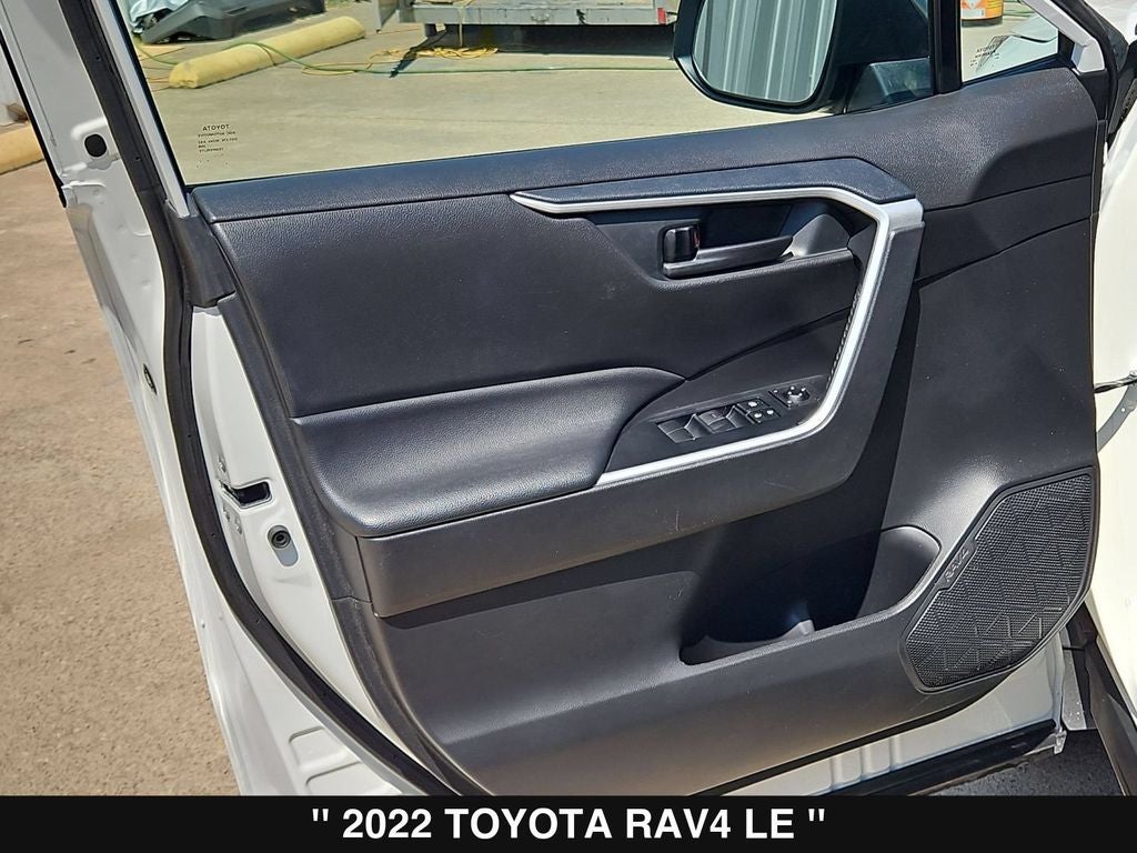 2022 Toyota RAV4 LE
