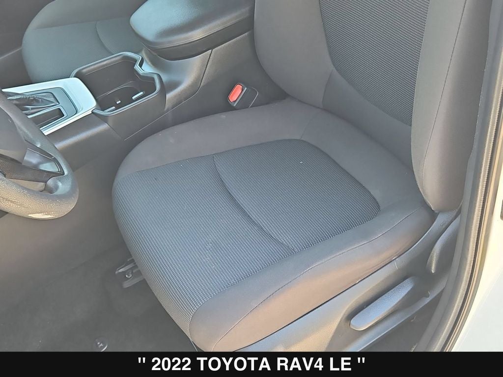 2022 Toyota RAV4 LE