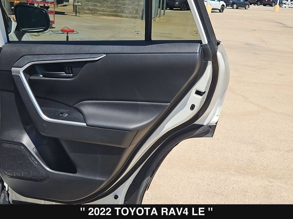 2022 Toyota RAV4 LE
