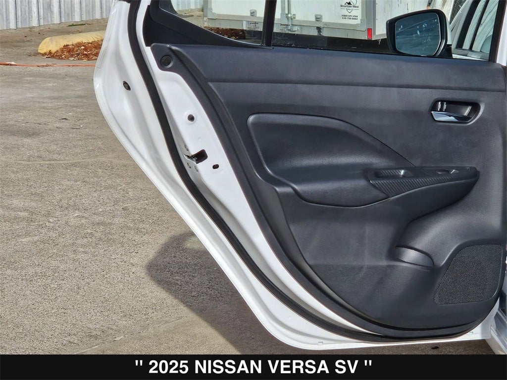 2025 Nissan Versa 1.6 SV