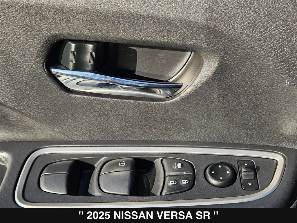 2025 Nissan Versa 1.6 SR