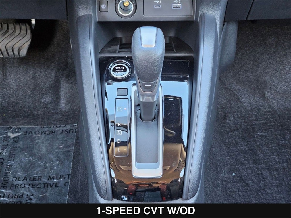 2025 Nissan Versa 1.6 SR