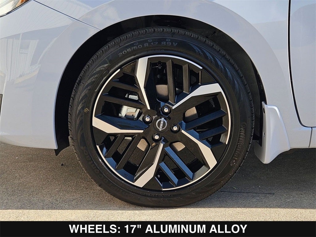 2025 Nissan Versa 1.6 SR