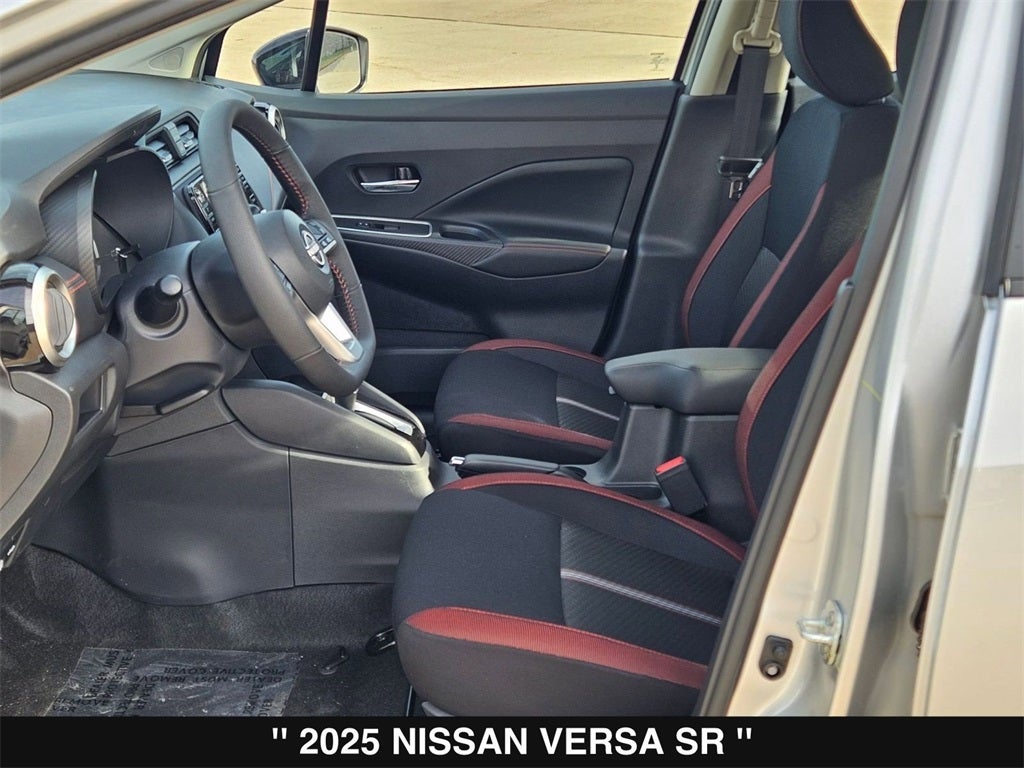 2025 Nissan Versa 1.6 SR