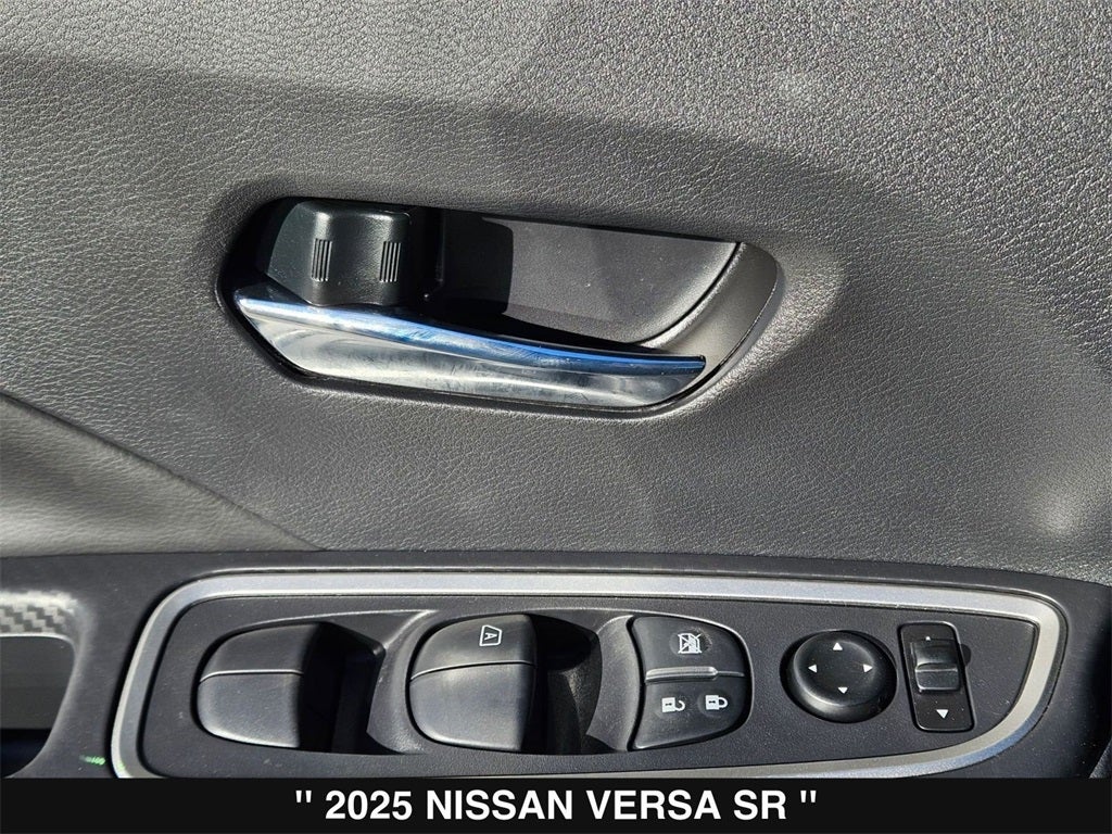 2025 Nissan Versa 1.6 SR