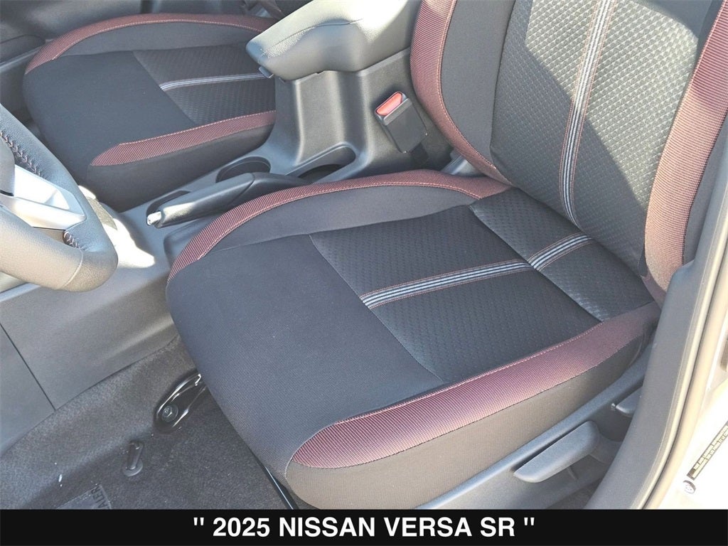 2025 Nissan Versa 1.6 SR