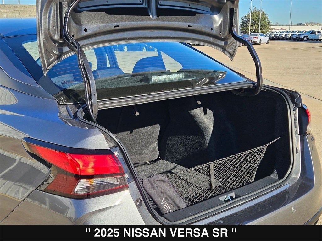 2025 Nissan Versa 1.6 SR