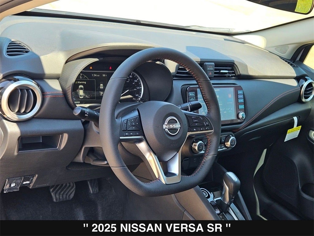 2025 Nissan Versa 1.6 SR