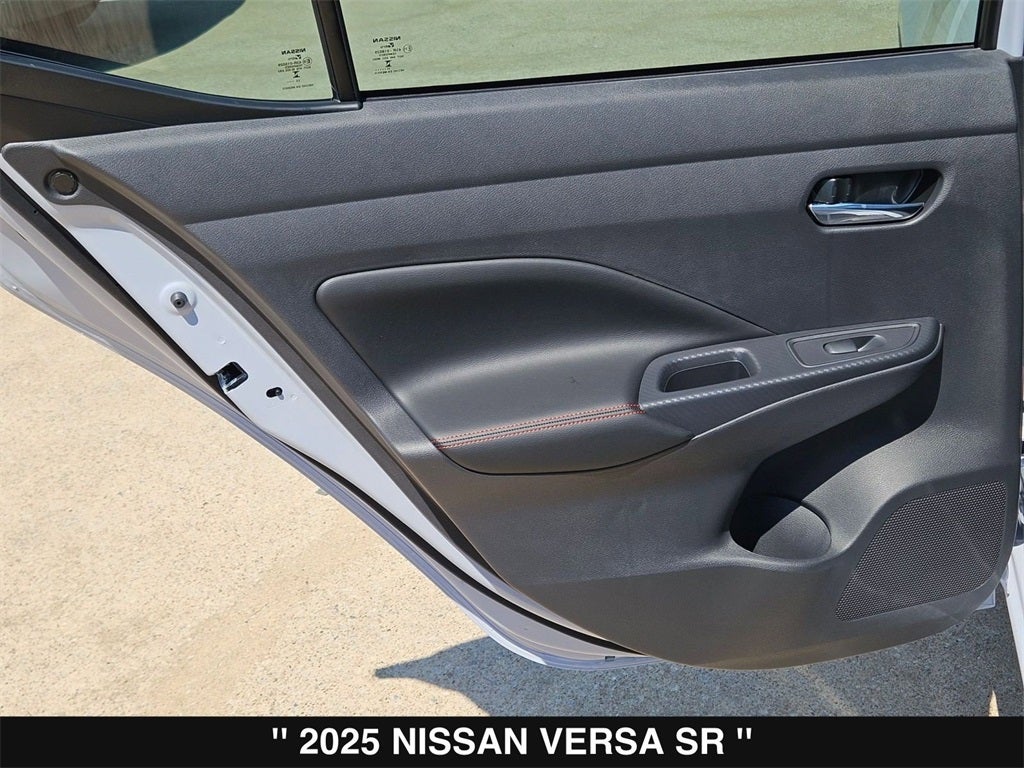 2025 Nissan Versa 1.6 SR