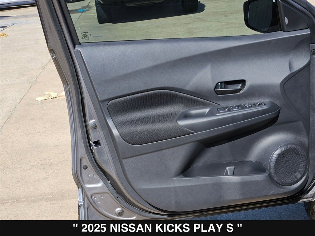 2025 Nissan Kicks Play S