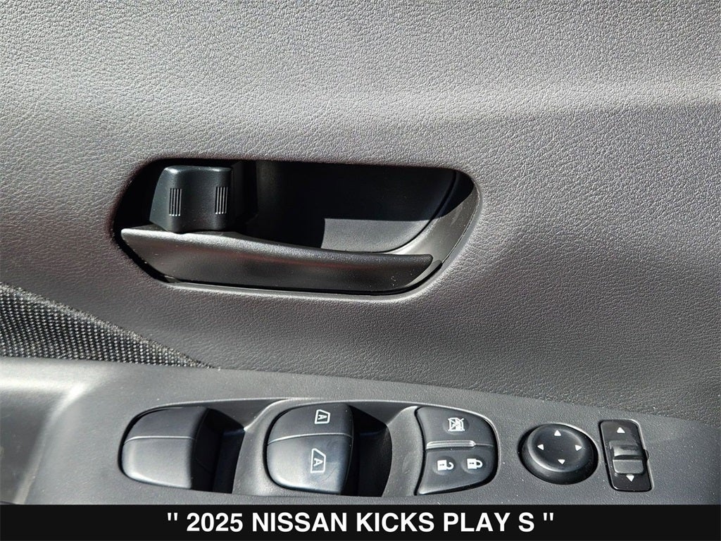 2025 Nissan Kicks Play S