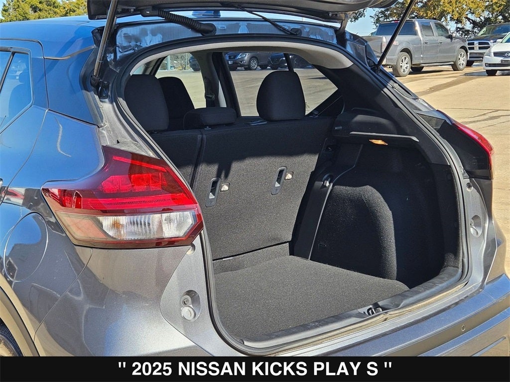 2025 Nissan Kicks Play S