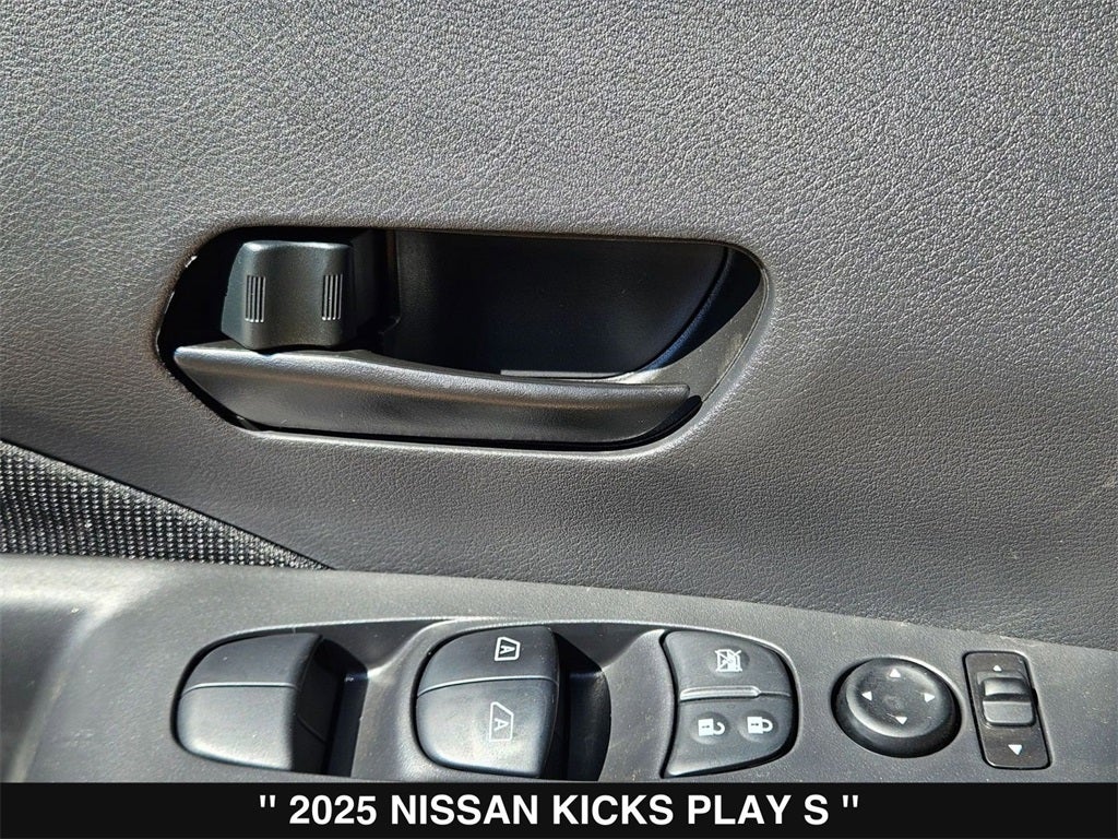 2025 Nissan Kicks Play S