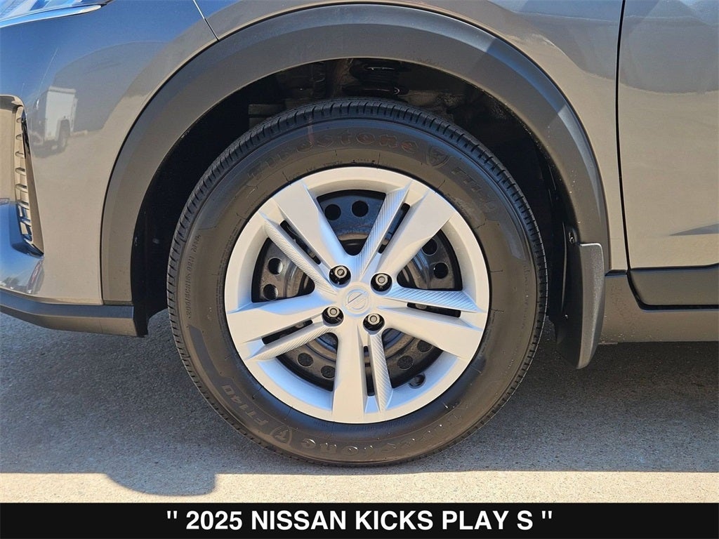 2025 Nissan Kicks Play S