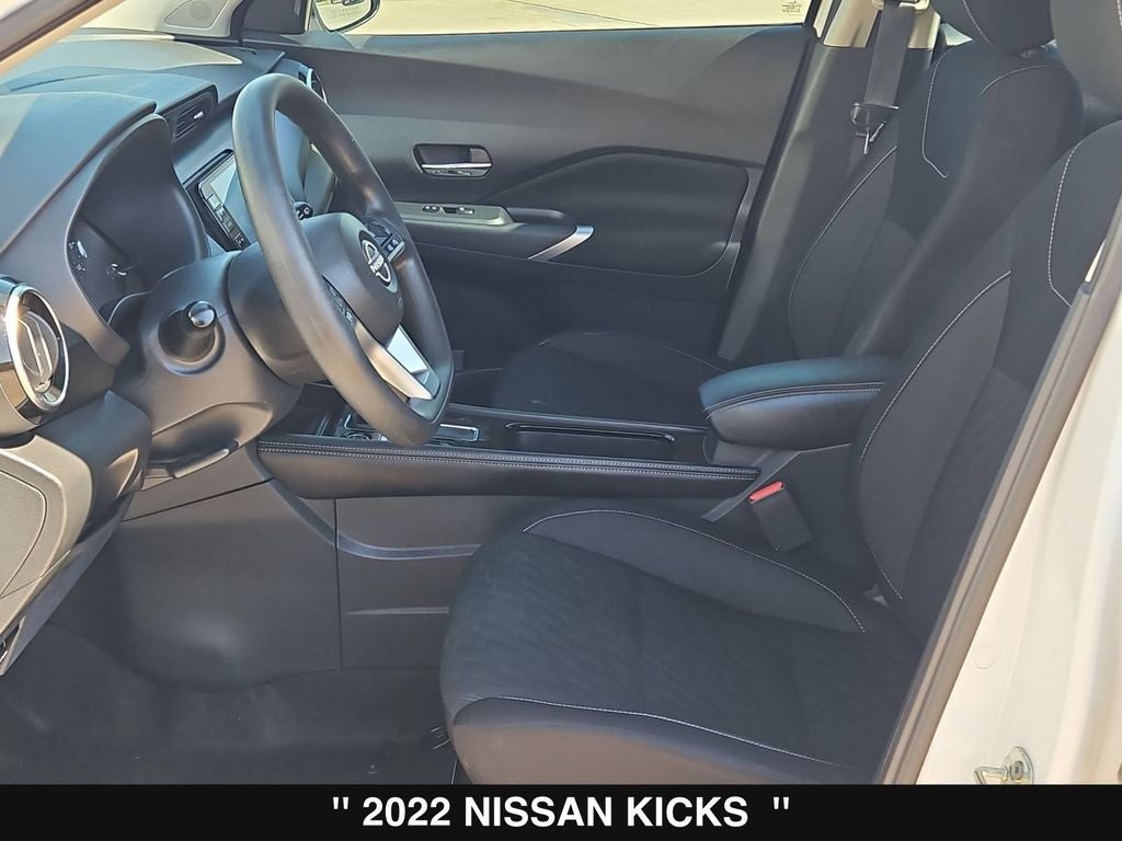 2022 Nissan Kicks SV