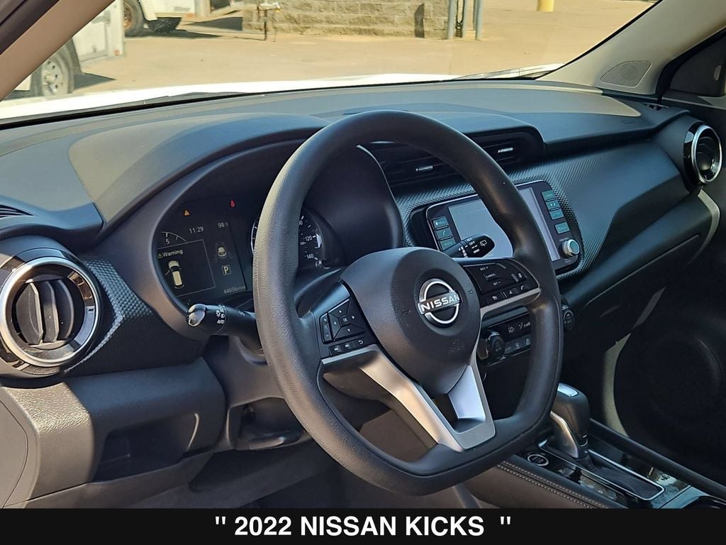 2022 Nissan Kicks SV