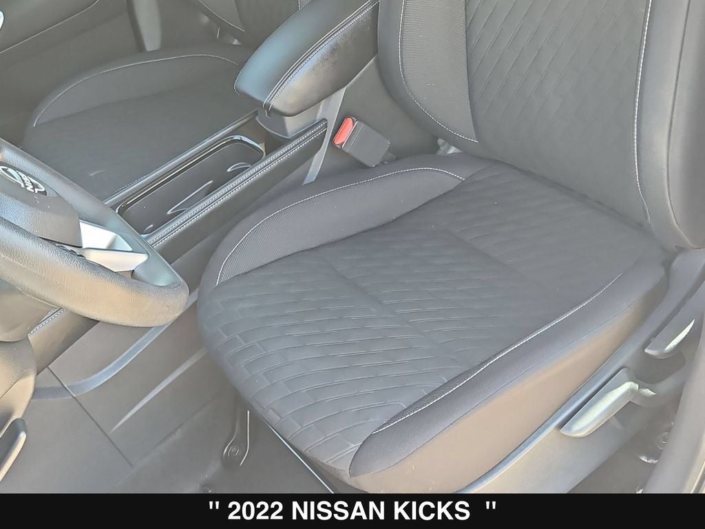 2022 Nissan Kicks SV