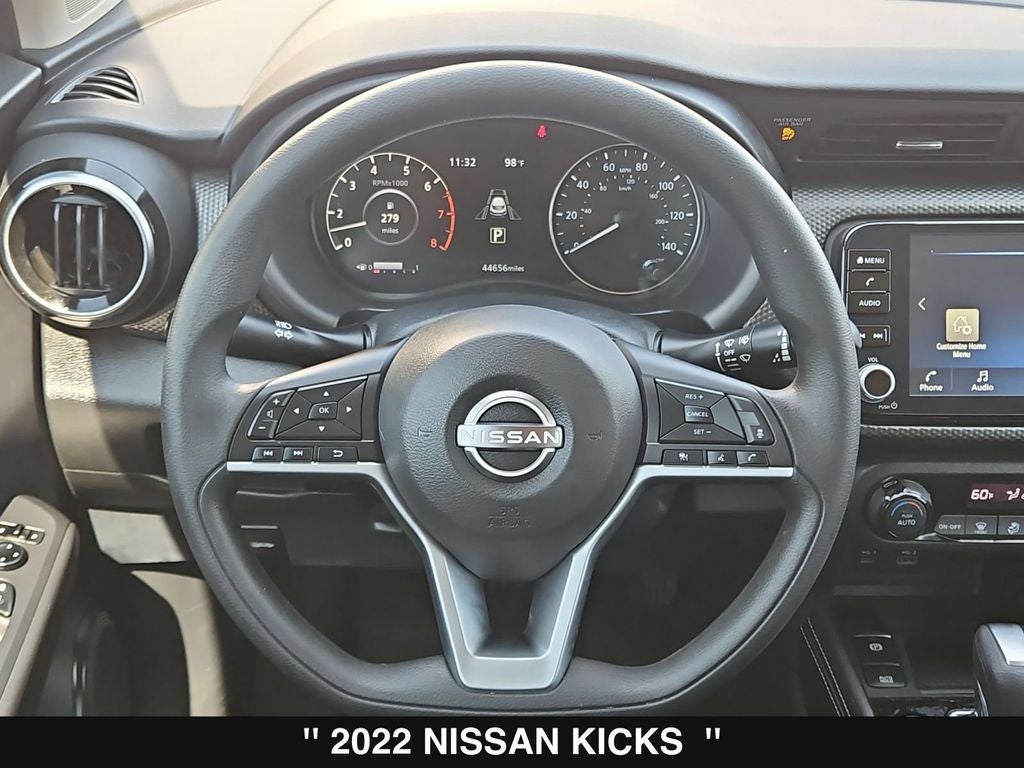 2022 Nissan Kicks SV