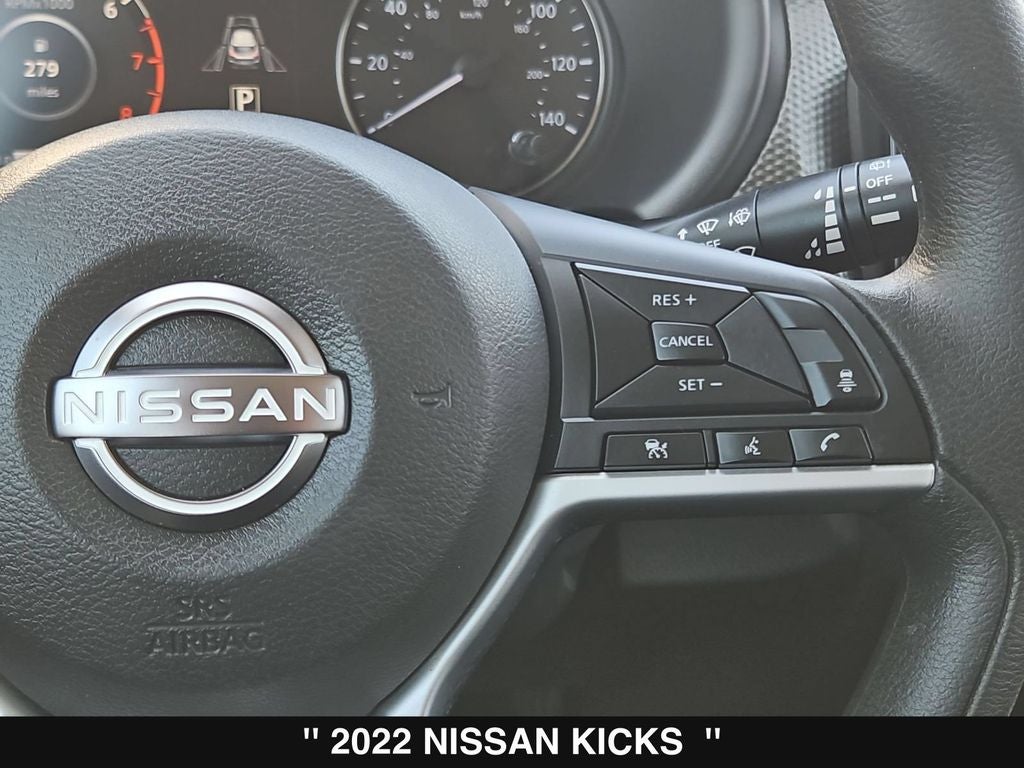 2022 Nissan Kicks SV