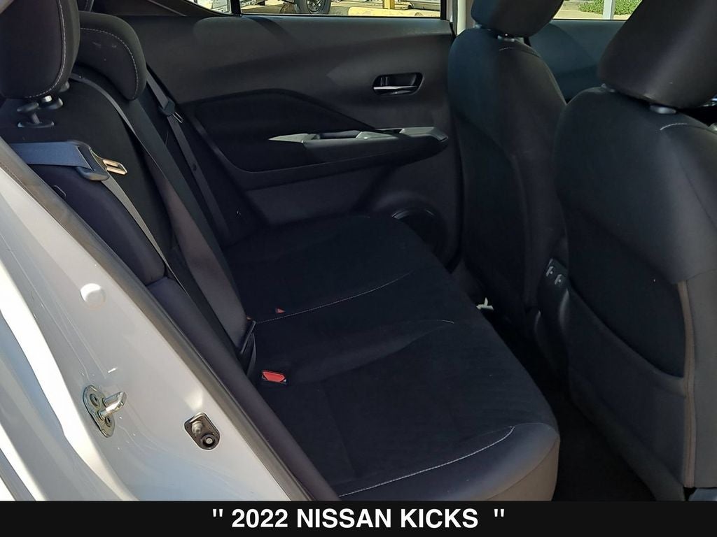 2022 Nissan Kicks SV