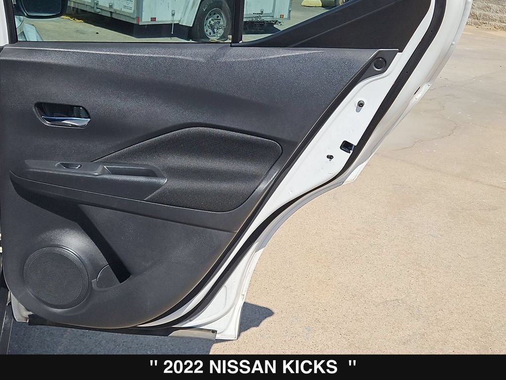 2022 Nissan Kicks SV