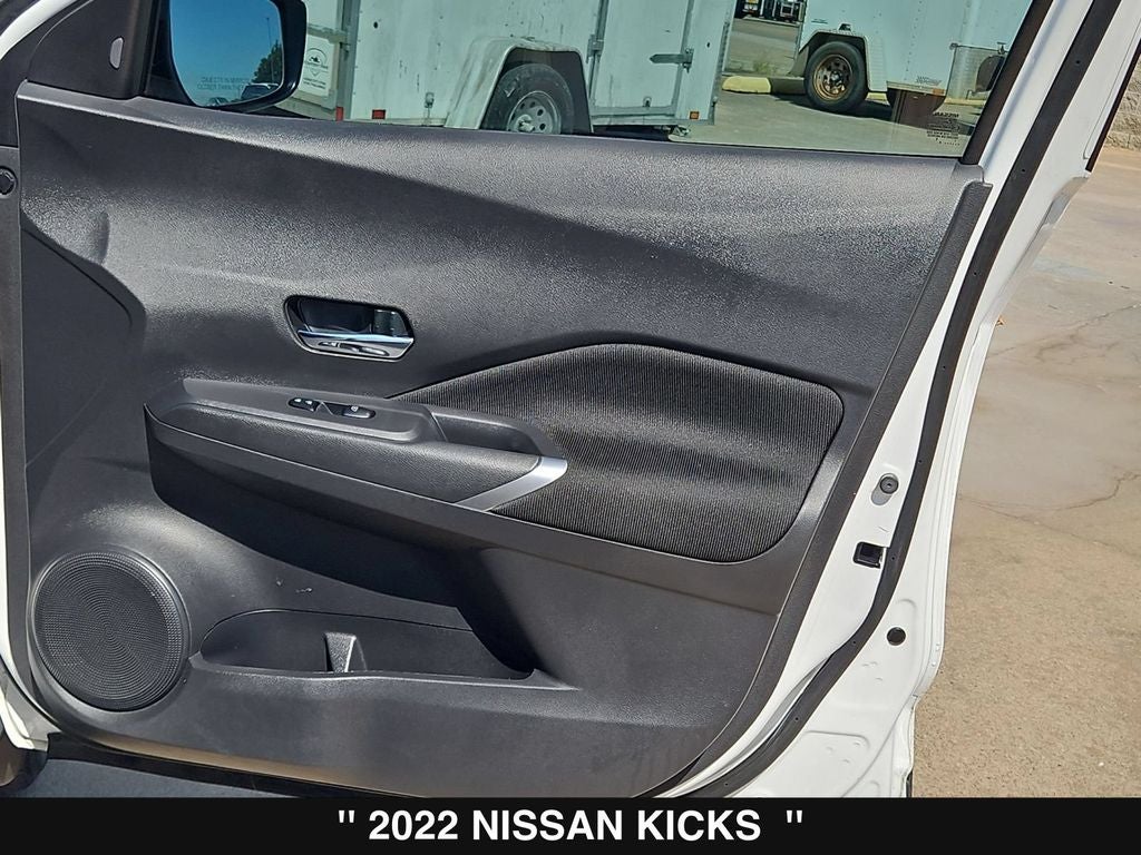 2022 Nissan Kicks SV