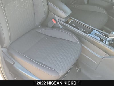 2022 Nissan Kicks SV
