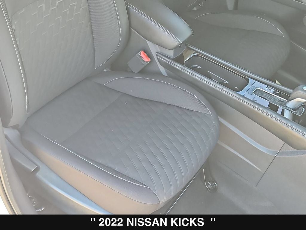 2022 Nissan Kicks SV