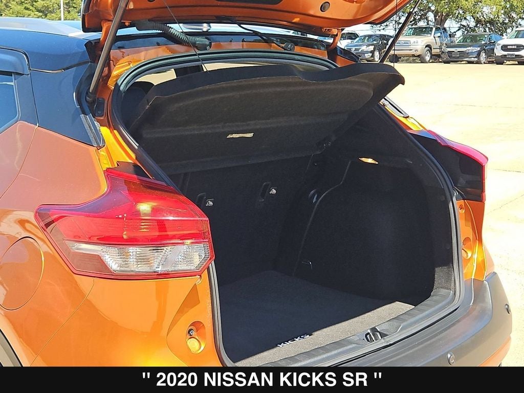 2020 Nissan Kicks SR
