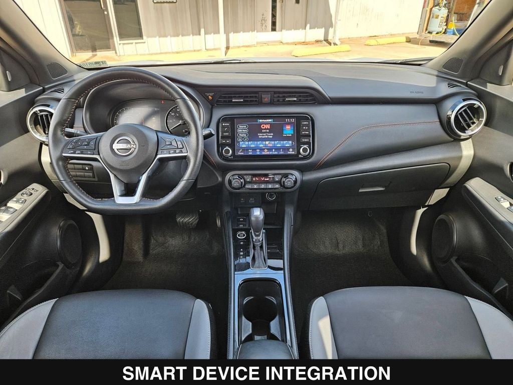 2023 Nissan Kicks SR