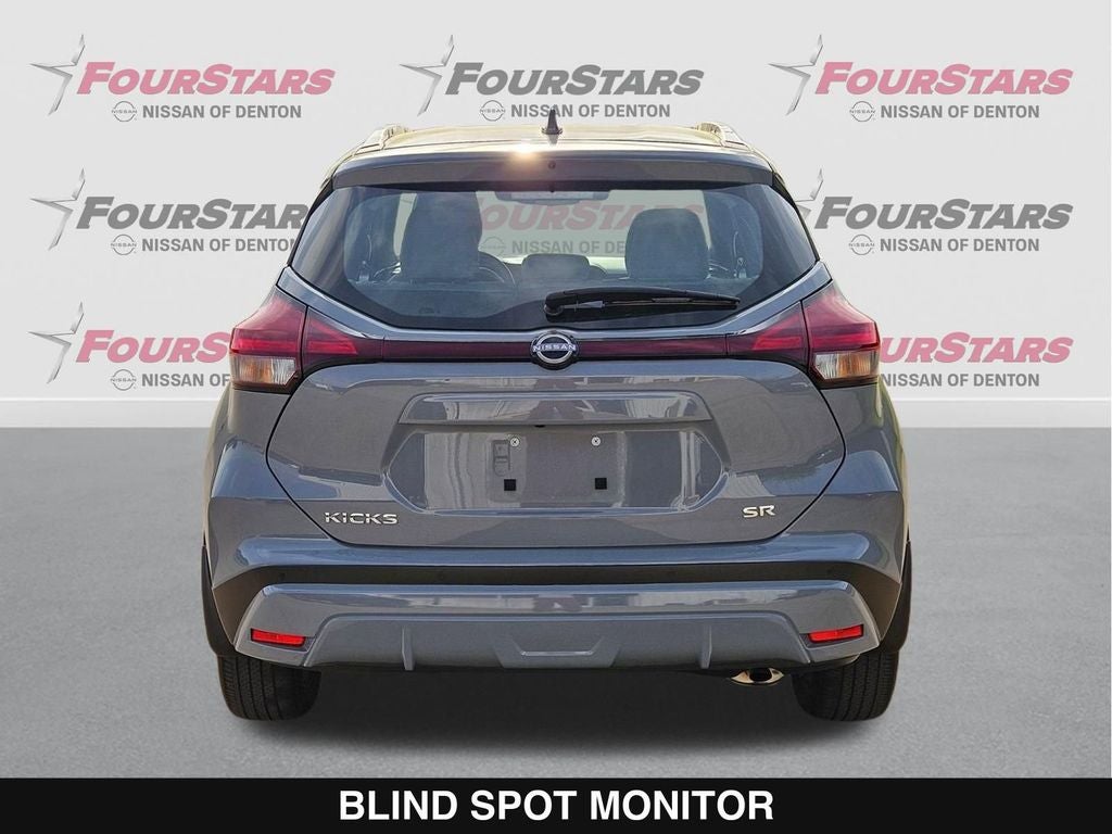 2023 Nissan Kicks SR