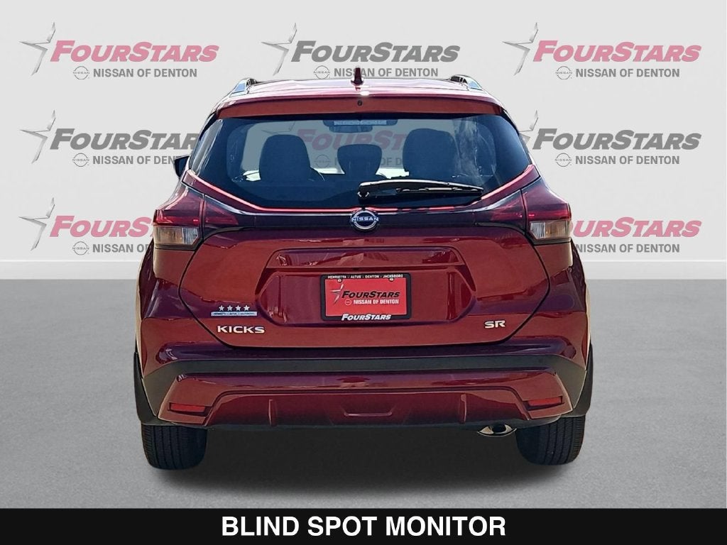 2024 Nissan Kicks SR