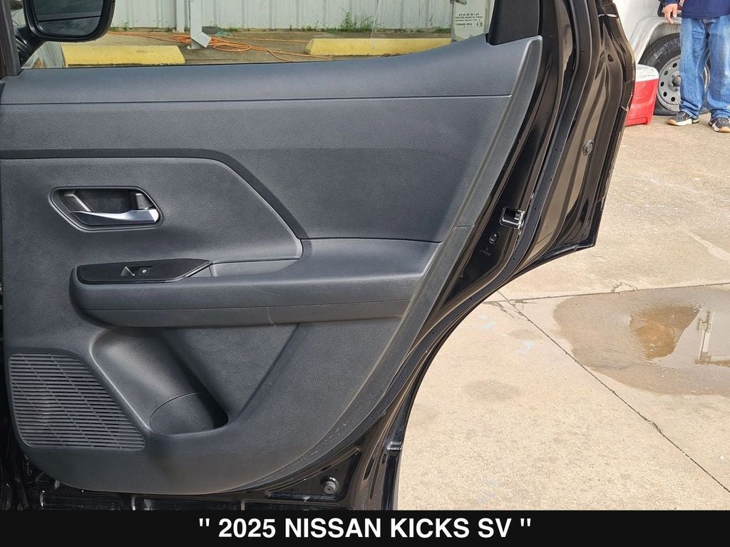 2025 Nissan Kicks SV