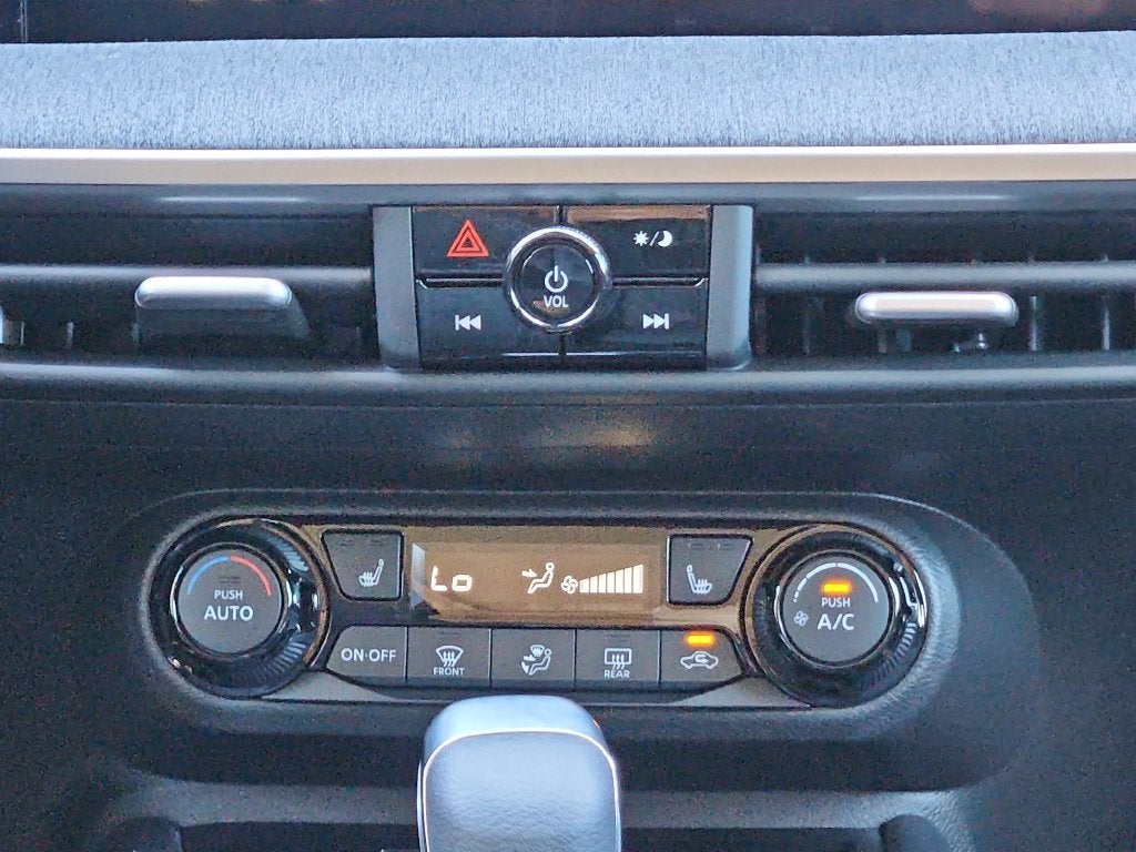 2027 Nissan Kicks SV