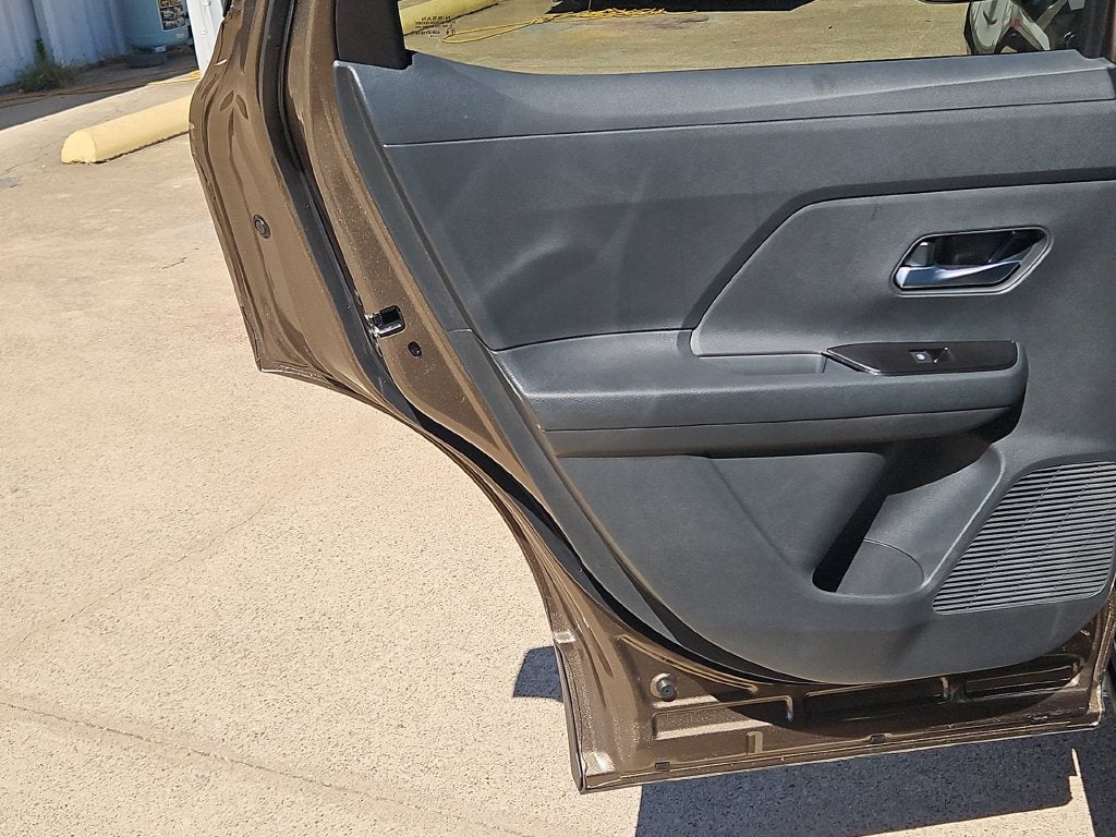 2027 Nissan Kicks SV