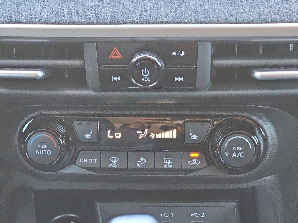 2027 Nissan Kicks SV