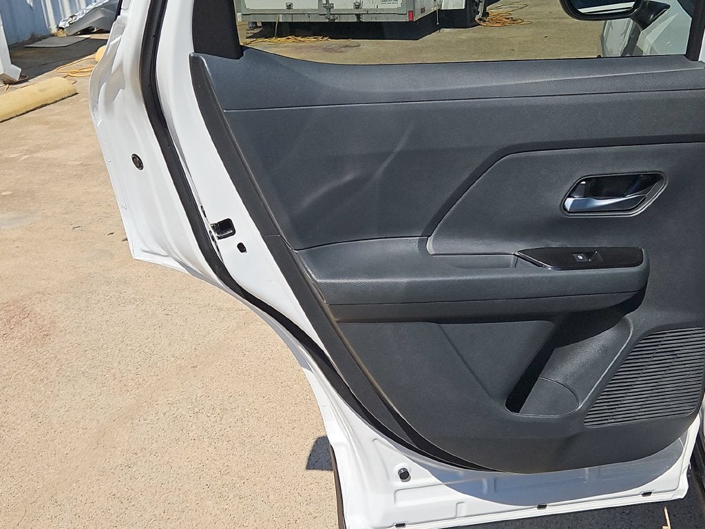 2027 Nissan Kicks SV