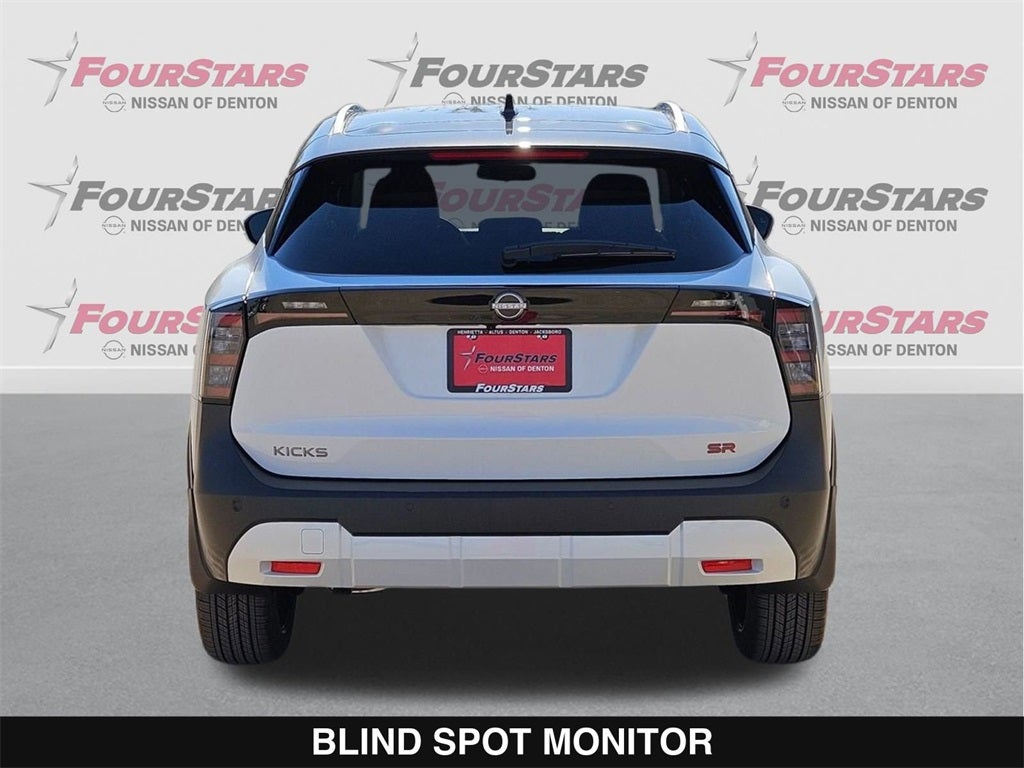 2026 Nissan Kicks SR