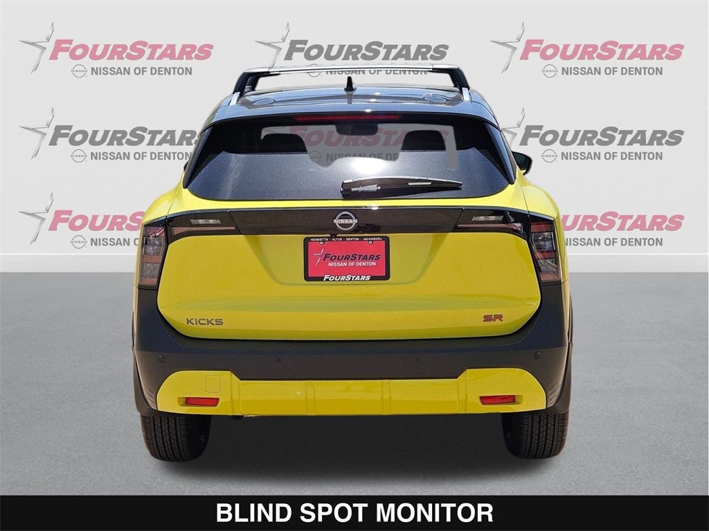 2025 Nissan Kicks SR