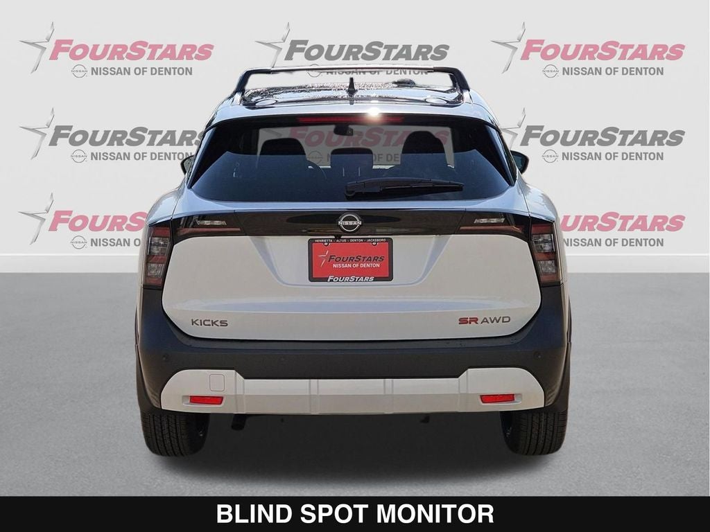 2026 Nissan Kicks SR