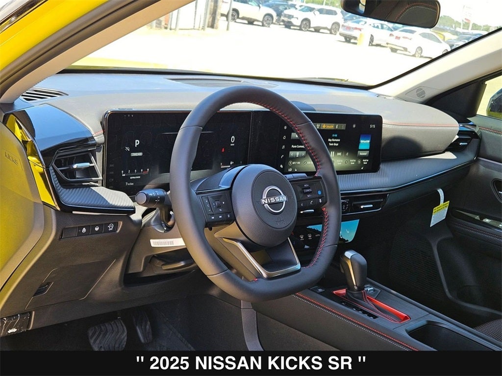 2025 Nissan Kicks SR