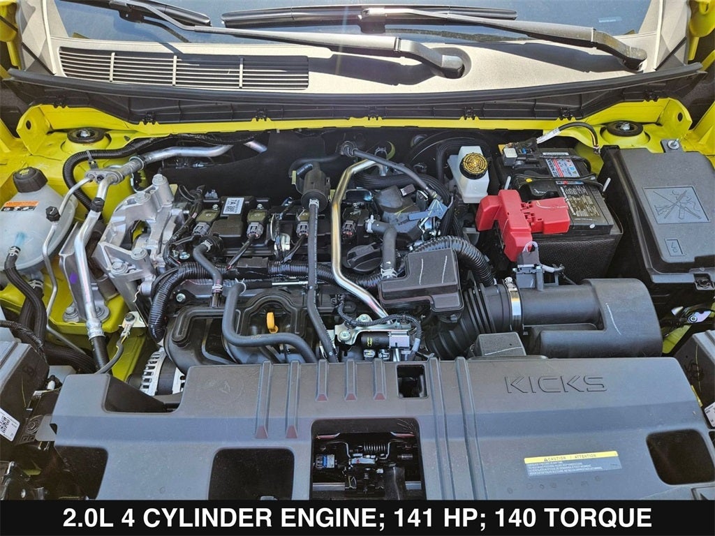 2025 Nissan Kicks SR