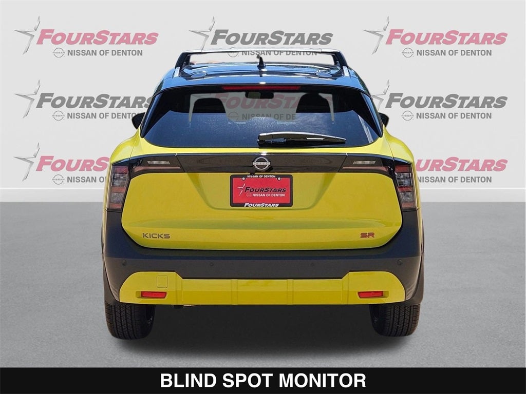 2025 Nissan Kicks SR