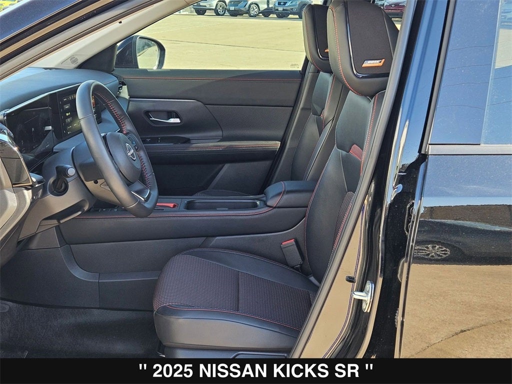 2025 Nissan Kicks SR