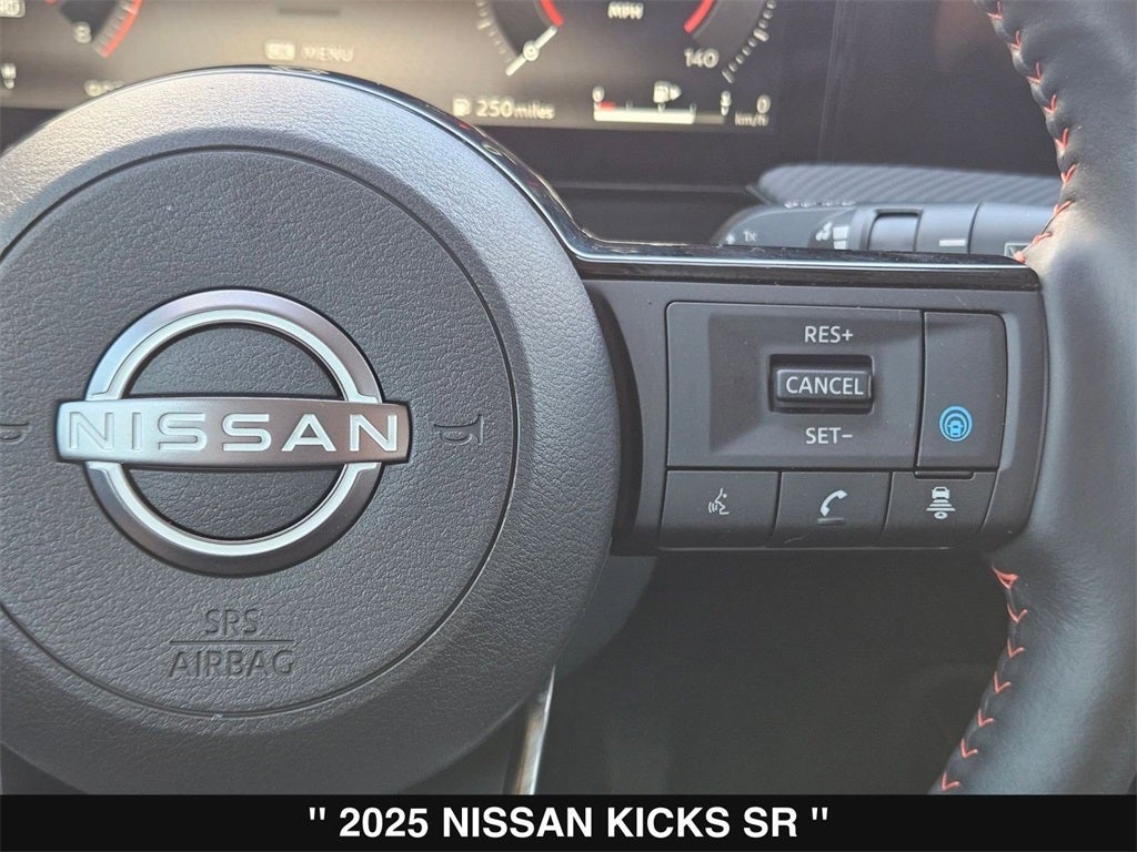 2025 Nissan Kicks SR