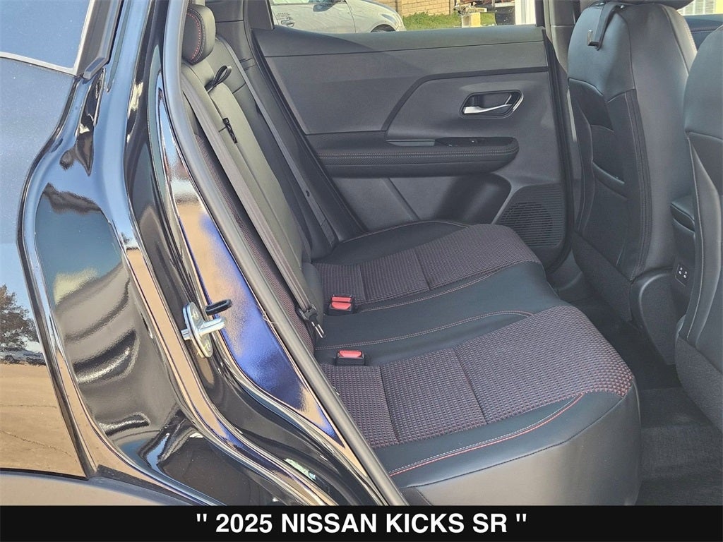 2025 Nissan Kicks SR