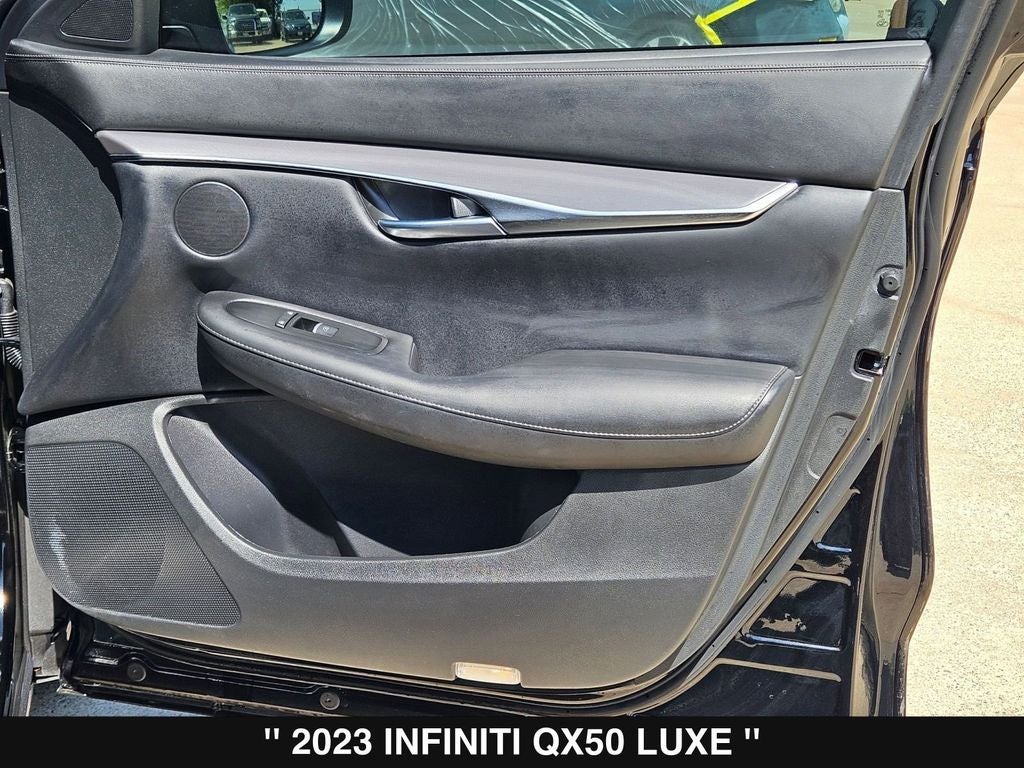 2023 INFINITI QX50 LUXE